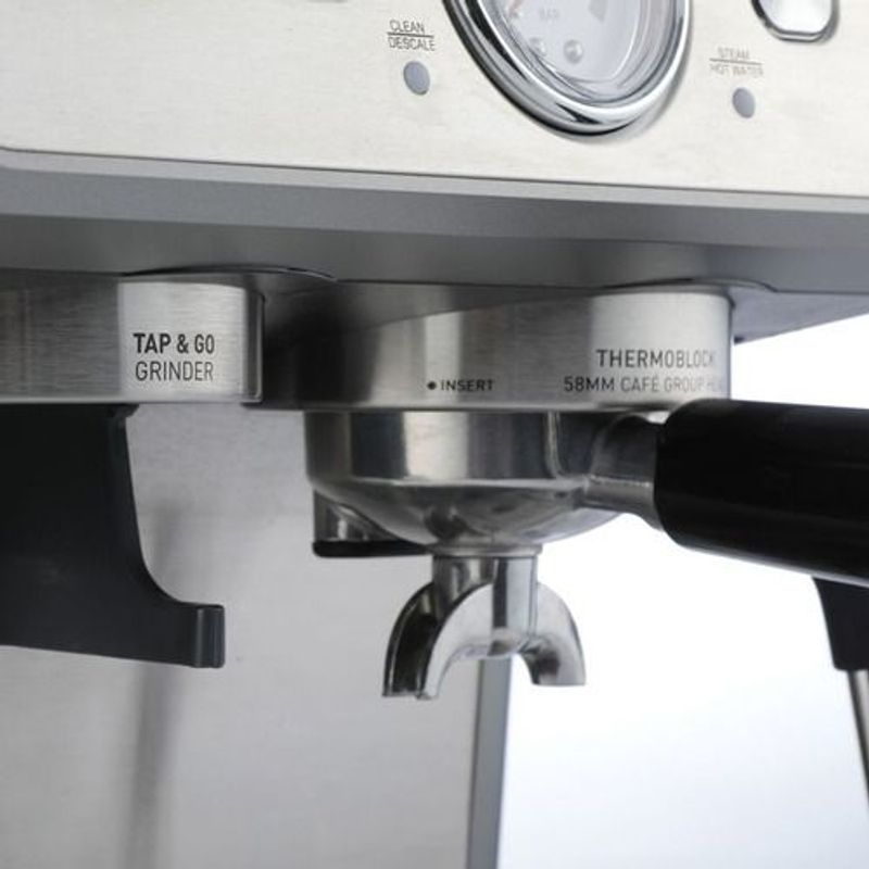 Cafetera-Expresso-Con-Molinillo-y-Espumador-Smartlife-Ecg5020-20bar